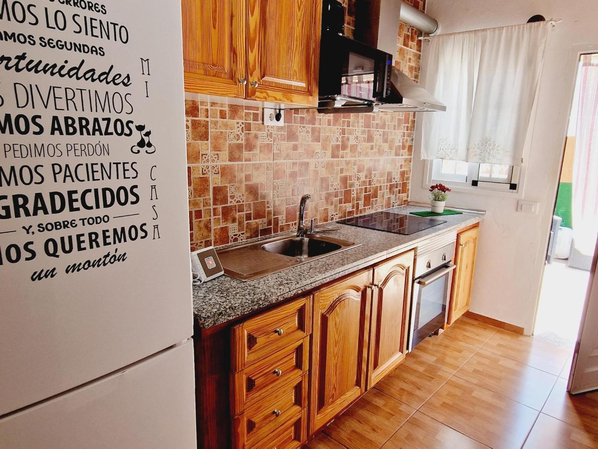 Relax 2 Bedrooms Wifi Free Big Terrace Сasa de vacaciones *