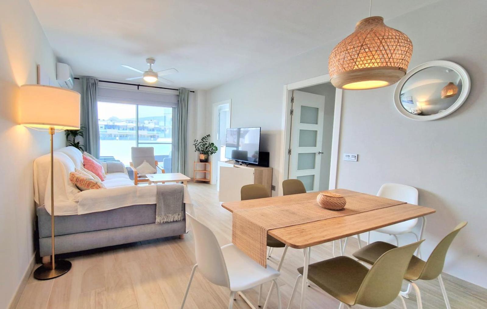 Apartamento Amplio Y Comodo Apartamento. *