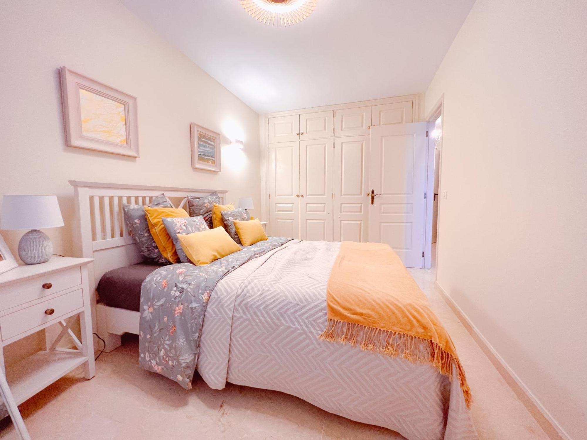 Spacious And Bright Ocean View Duplex In Mar, Pm5 * Palm-mar