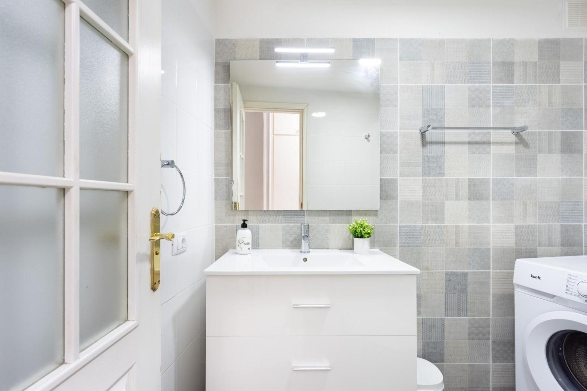 Apartamento Bonito Apto Cristianos, Vistas Al Mar Y Playa