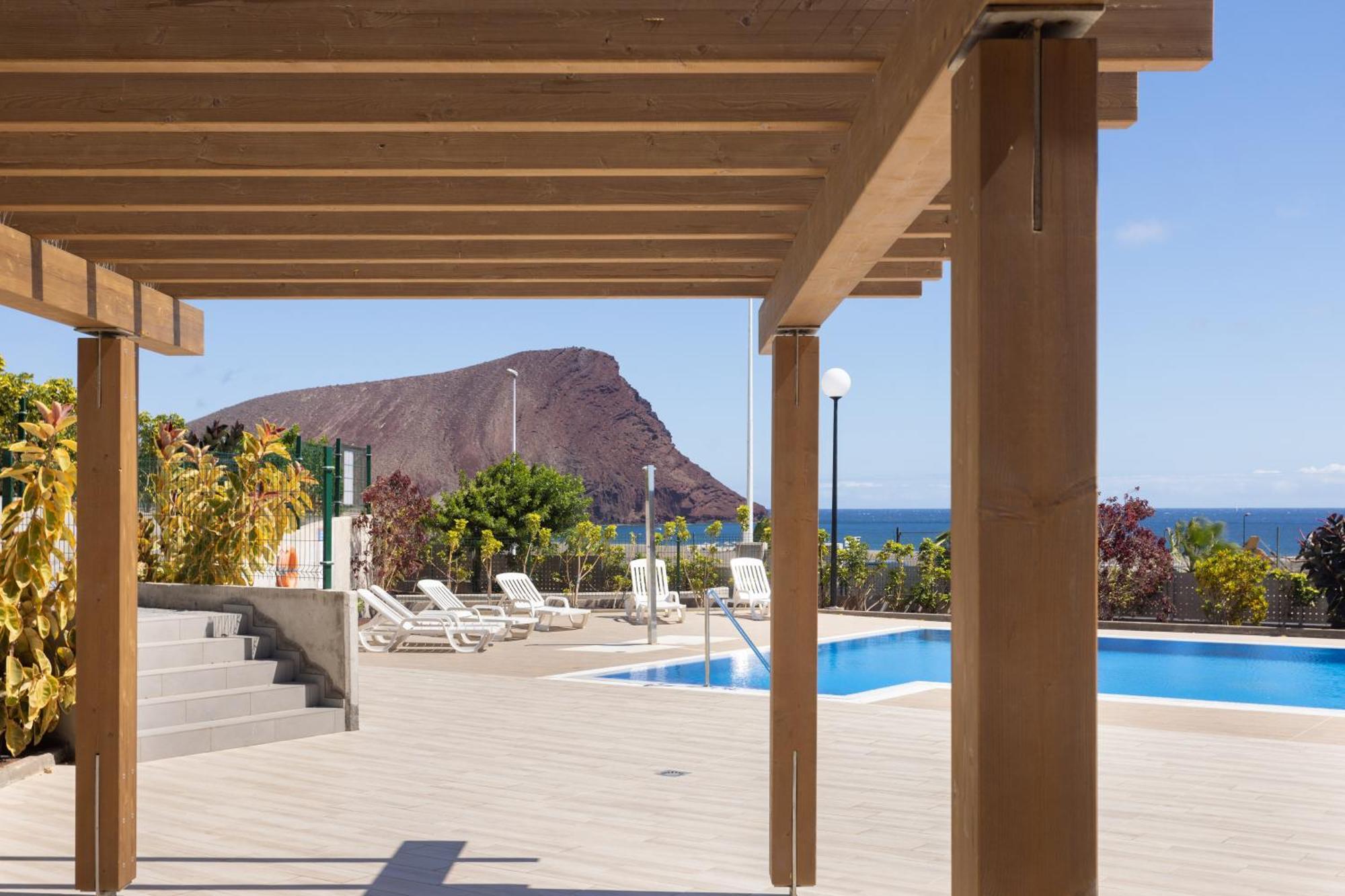 Home2book Stylish & Relax Attic La Tejita, Pool Apartment