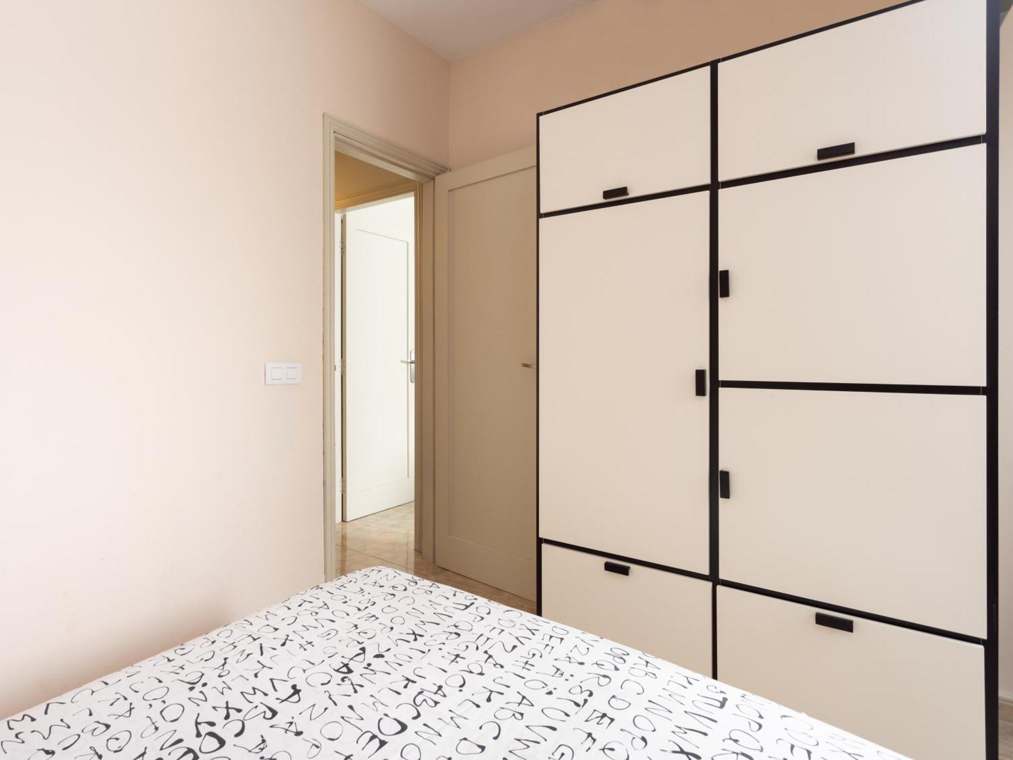 Live Basilica & Balcony Apartment *