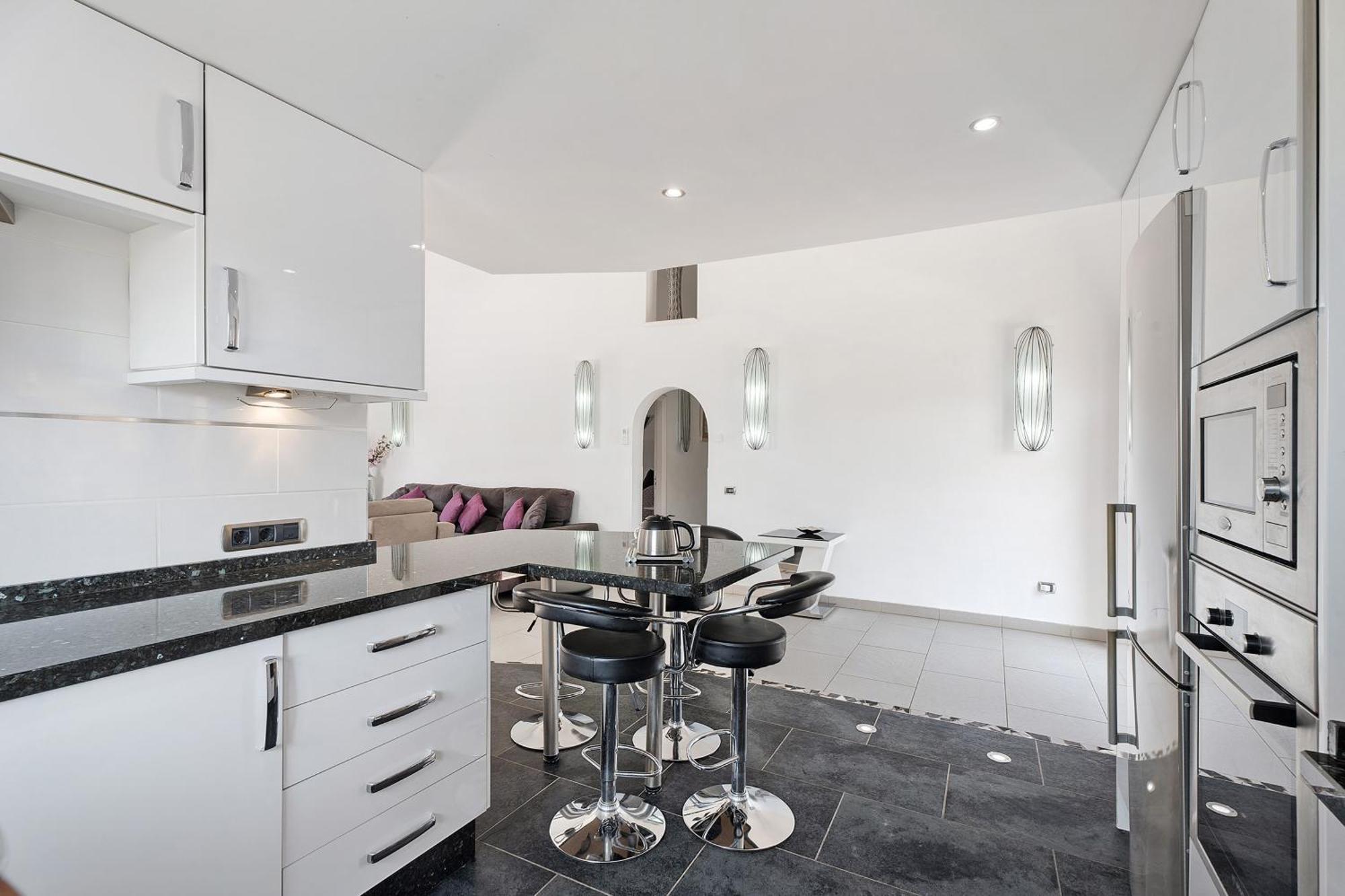 Malpas Villa