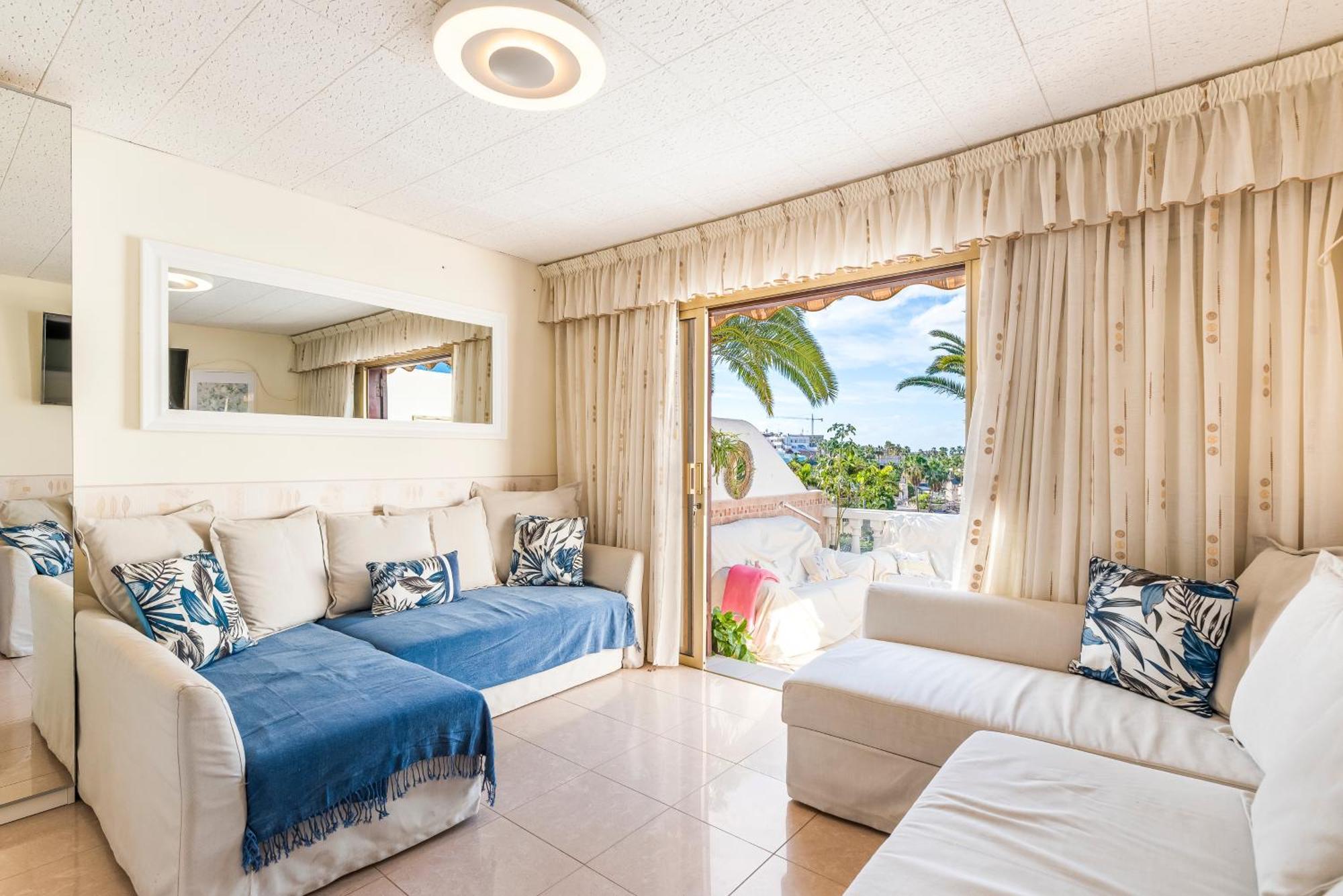 Sunny Oasis Getaway