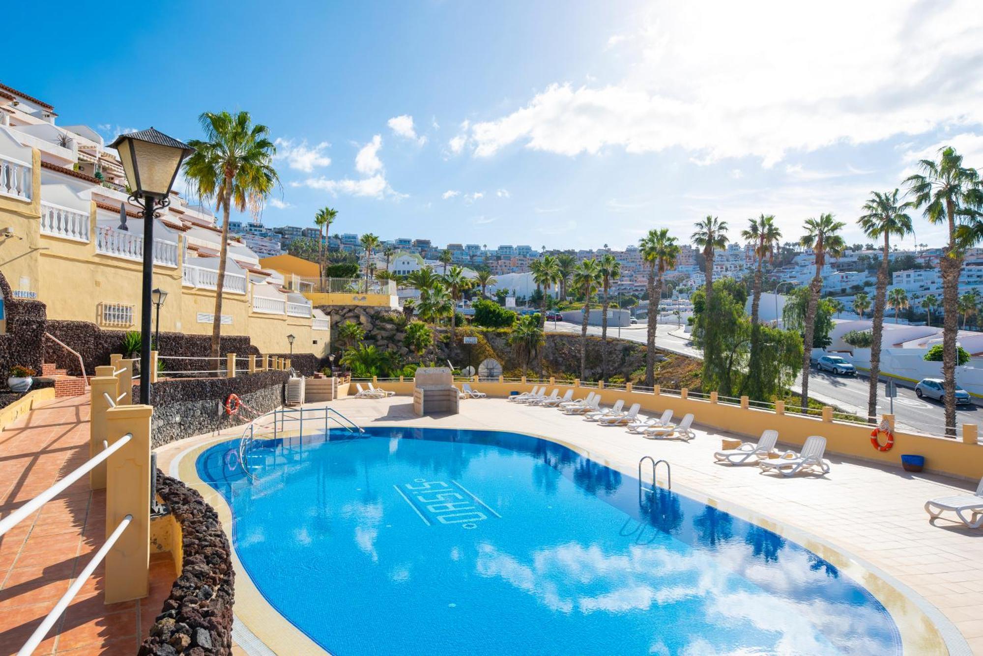 Sunny Oasis Getaway Costa Adeje (Tenerife)