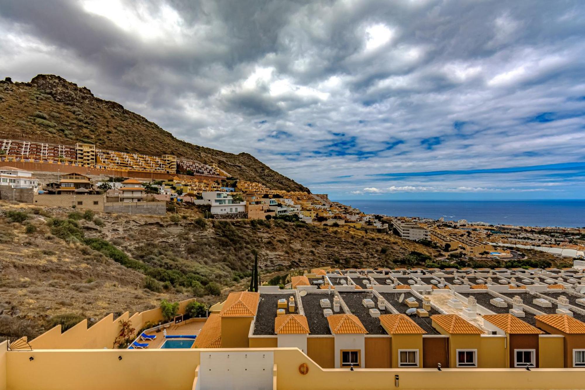 Luxury 2bedroom Apart Sea View *