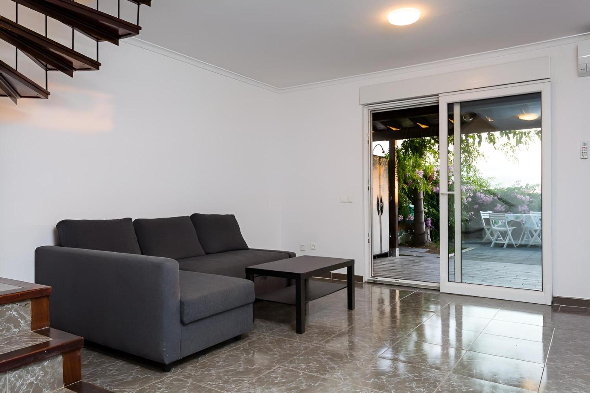 Tejita Apartment *