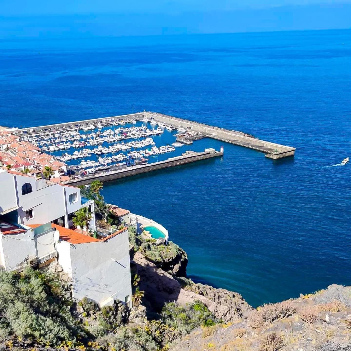Arenas Negras Puerto Santiago * Puerto de Santiago (Tenerife)