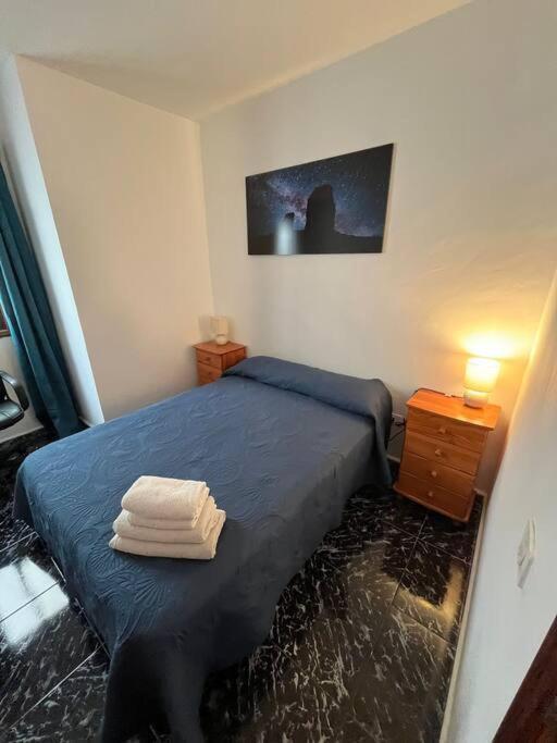 3 Dormitorios. Terraza. Bus Stop Apartment *