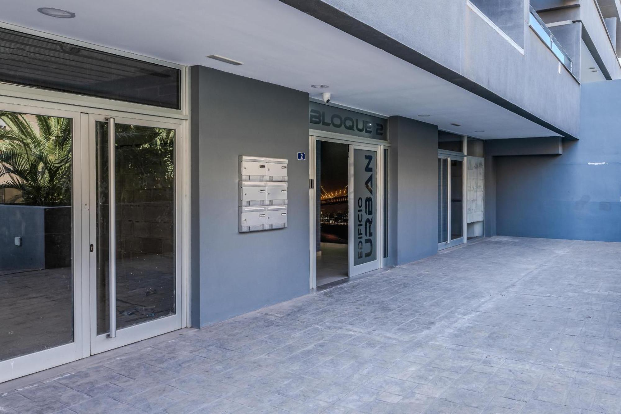 Hayam Apartamentos, Cristianos *