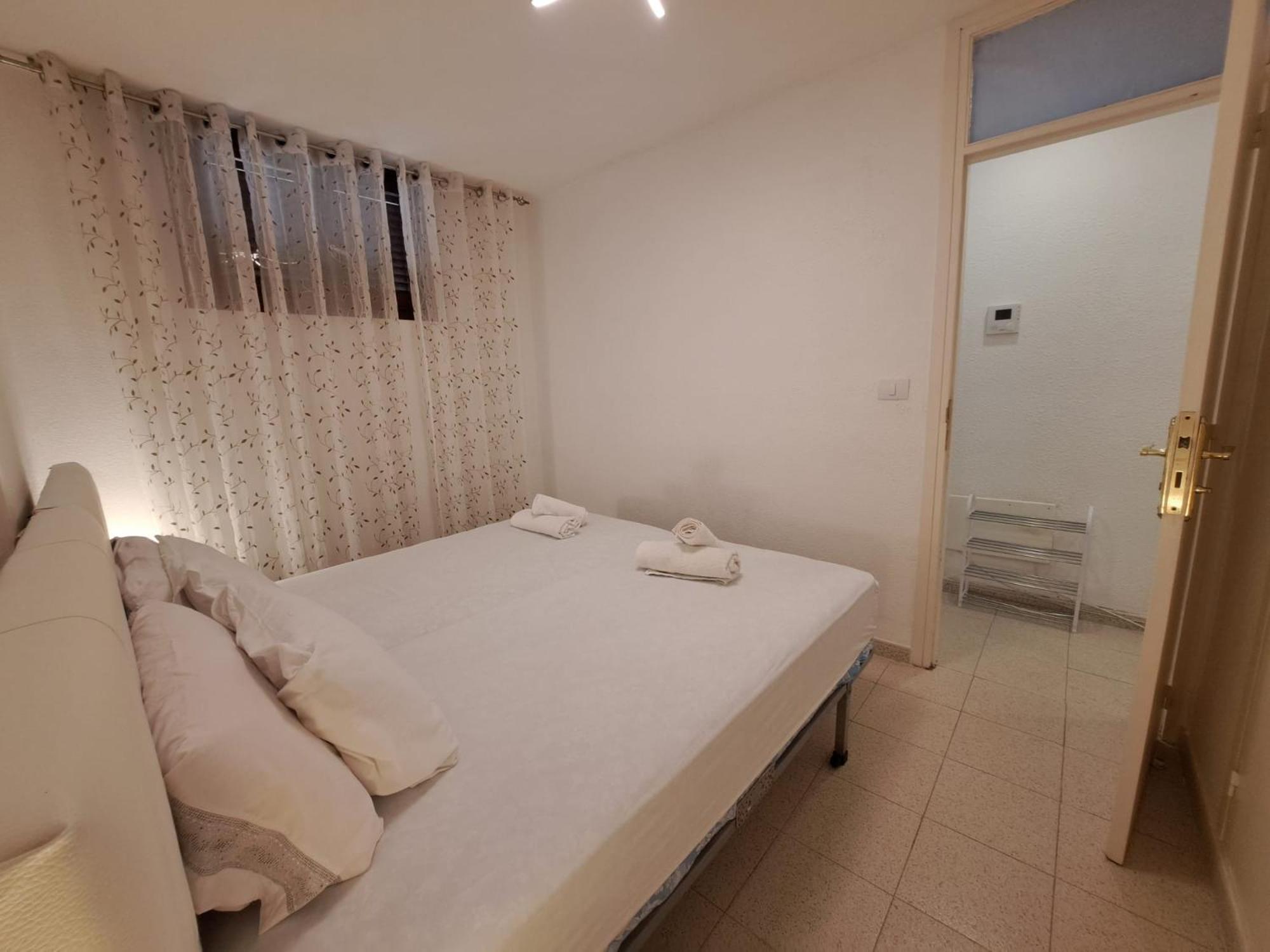Great Ocean View, At 3 Min, One Bedroom Apartment *
