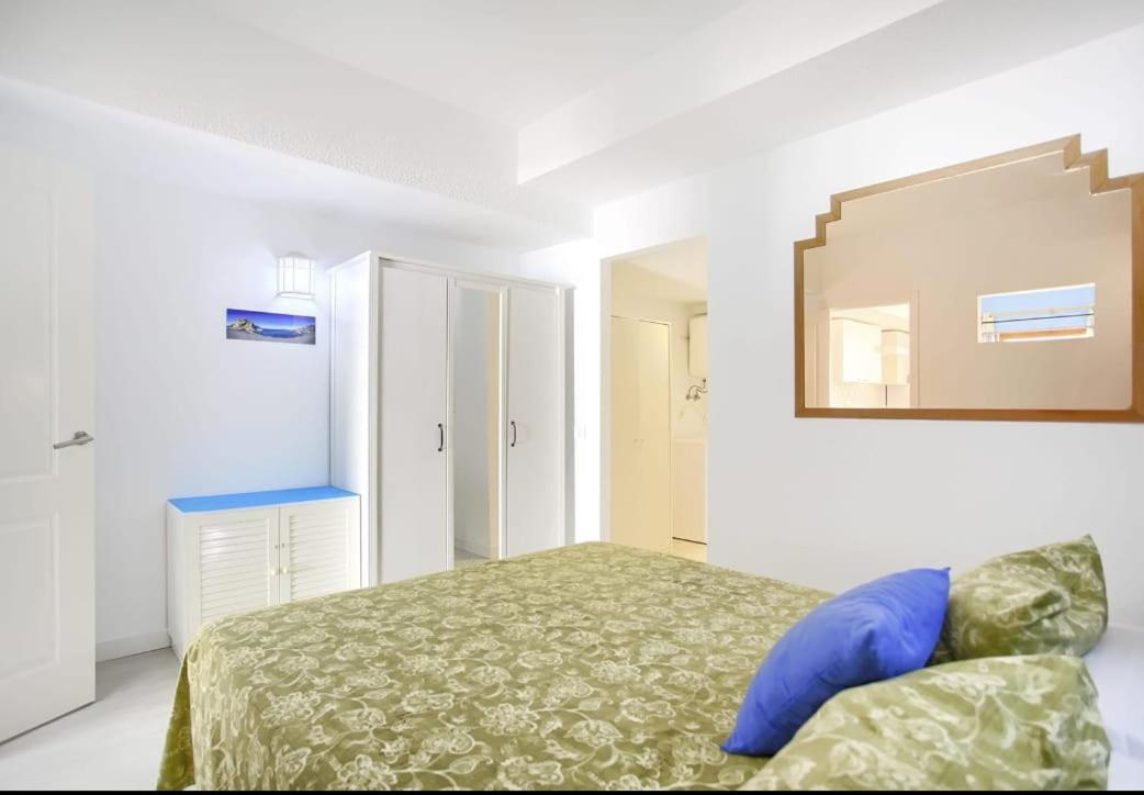 Appartement 1 Bedroom In Cristianos With Pool In Port Royal *
