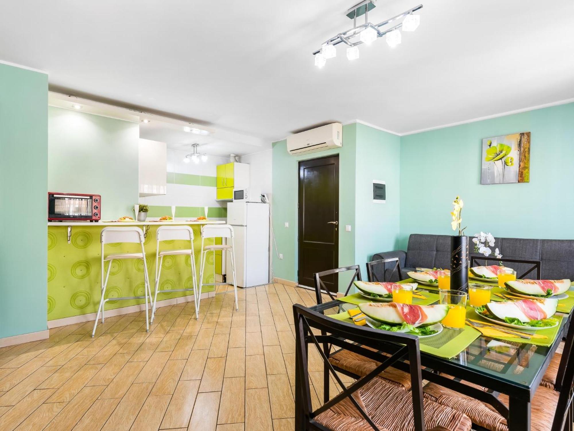 Apartment 556 Shopping Centre Pueblo Canario Playa de las Americas (Tenerife)