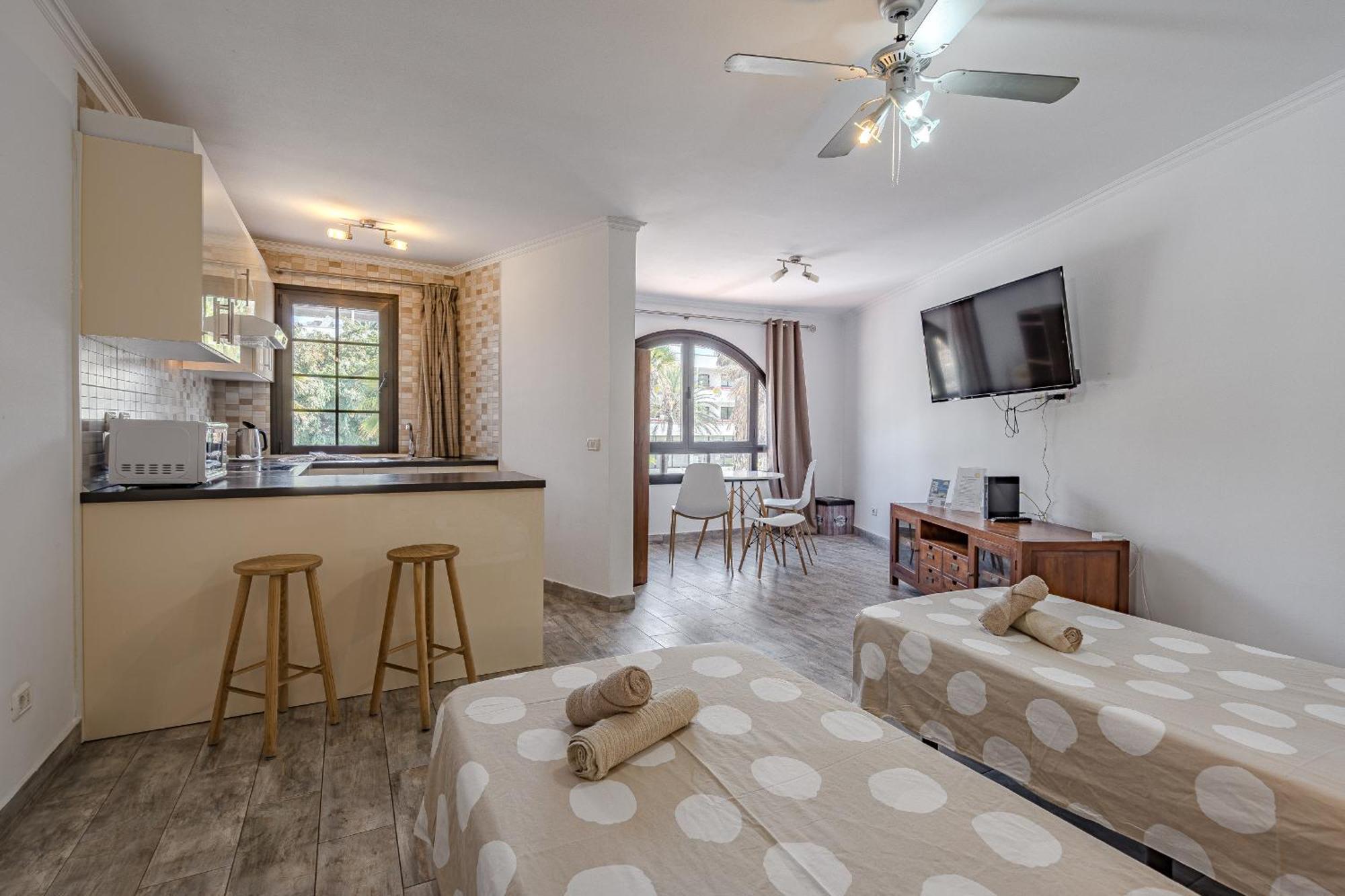 Estudio Reformado Parque Santiago 1 Appartement