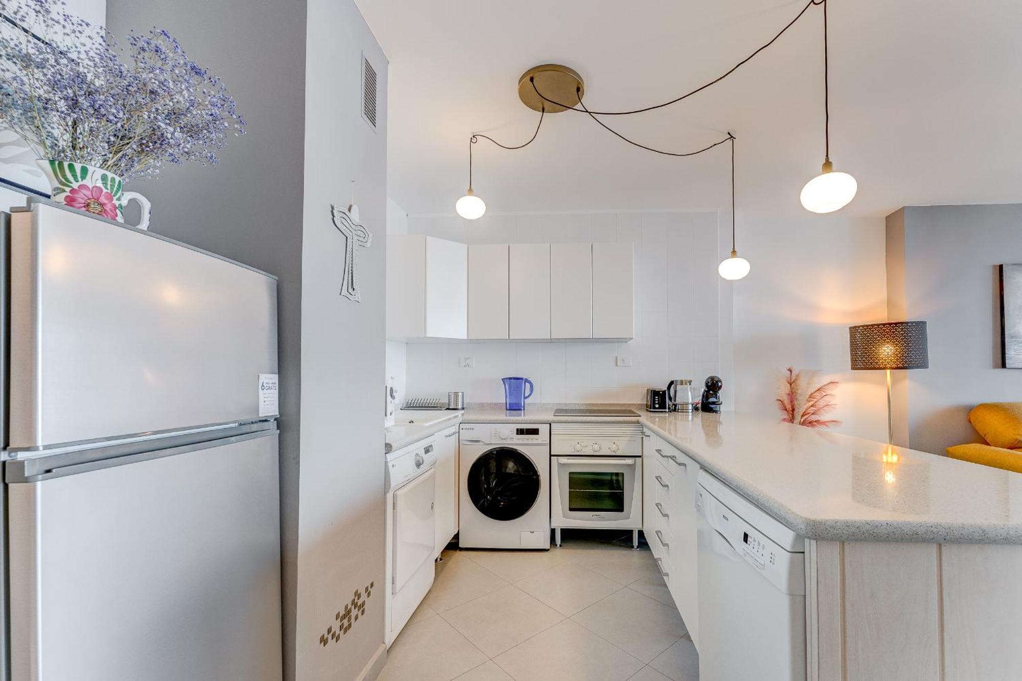 Apartamento Elegante Con Vista Directa Al Mar *