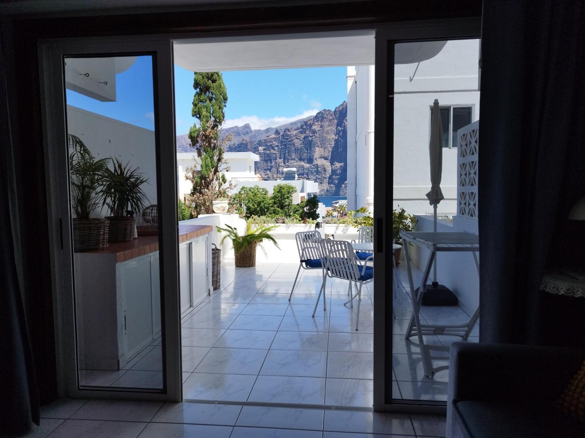 One-bedroom With Views Of Los Gigantes