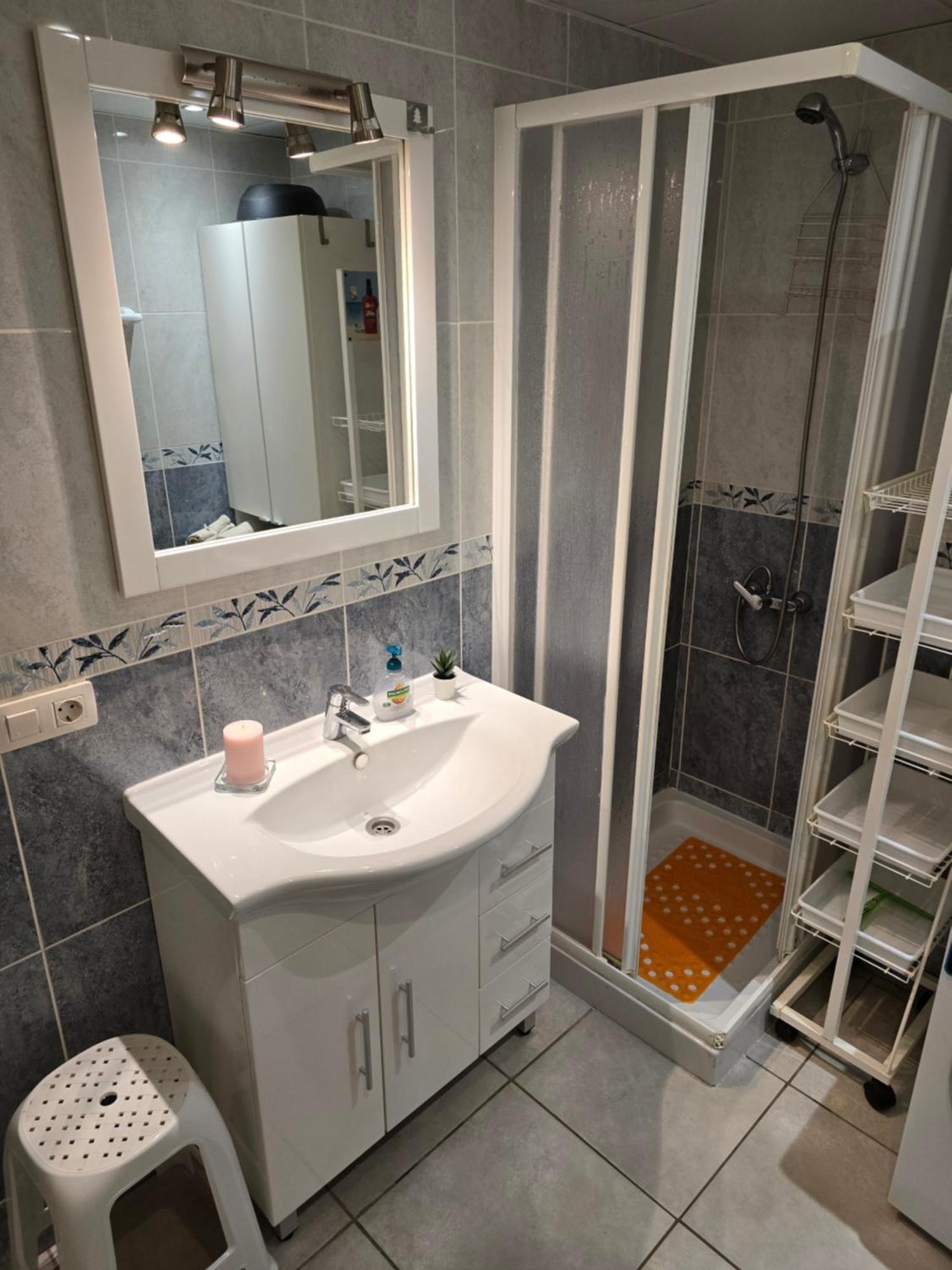 Casa Palmera 4 Only 150 Meters To Beach, Heated Pool, Wifi, Sat-tv, Terrace, Central Location, Washing Machine Apartment