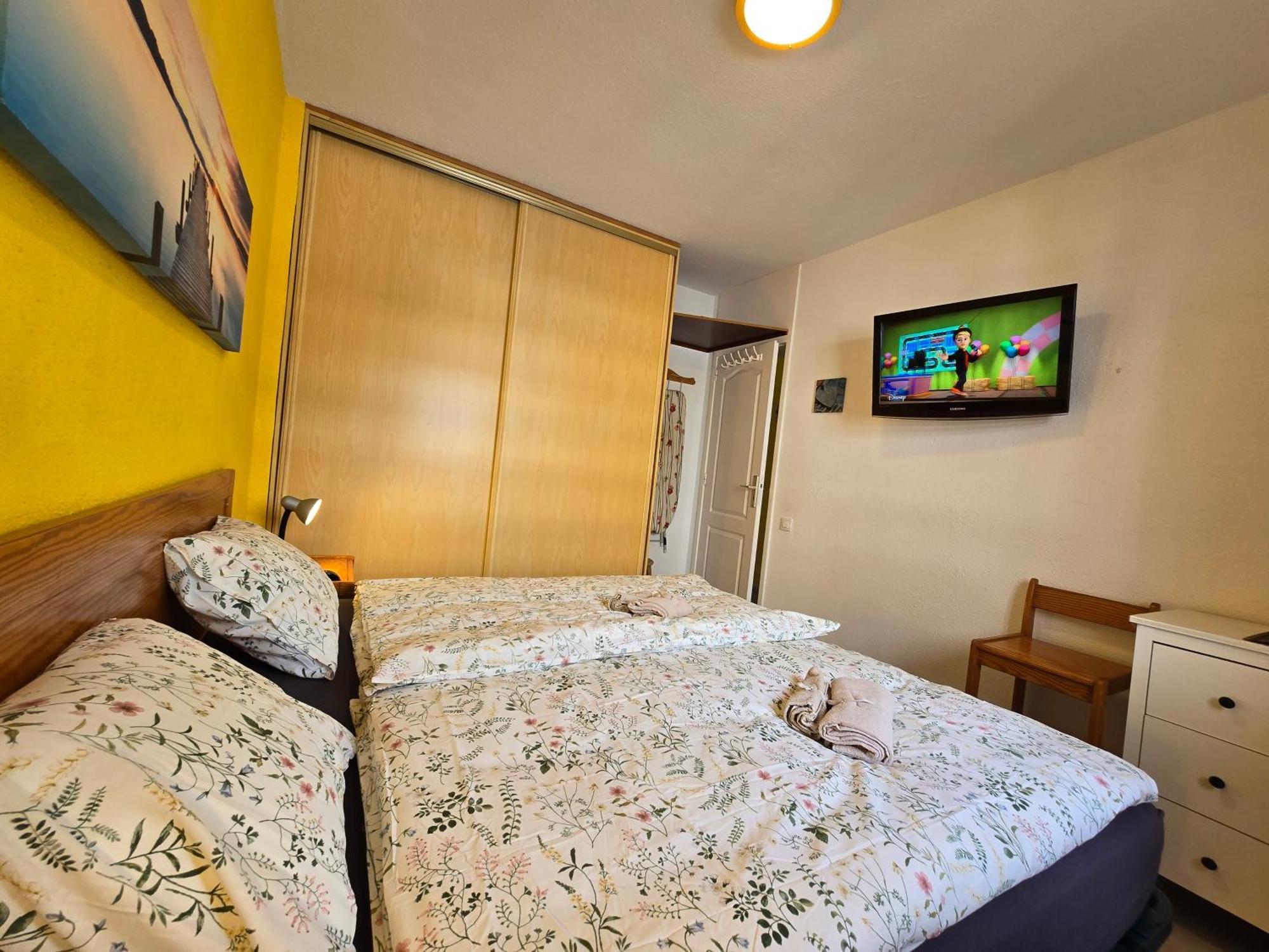 Appartement Casa Palmera 4 Only 150 Meters To Beach, Heated Pool, Wifi, Sat-tv, Terrace, Central Location, Washing Machine Playa de las Américas