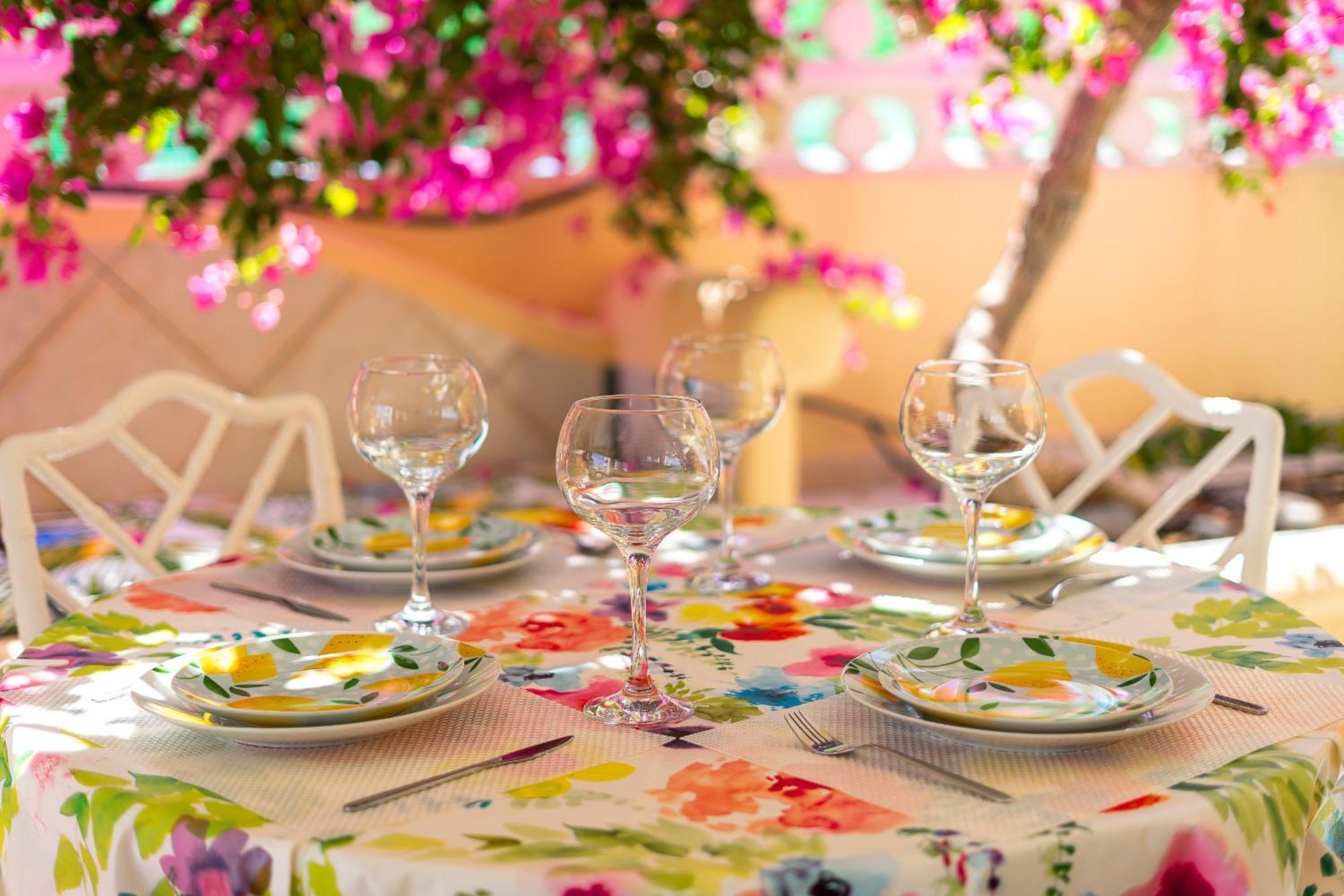 Bouganvilla Am Mit Pool