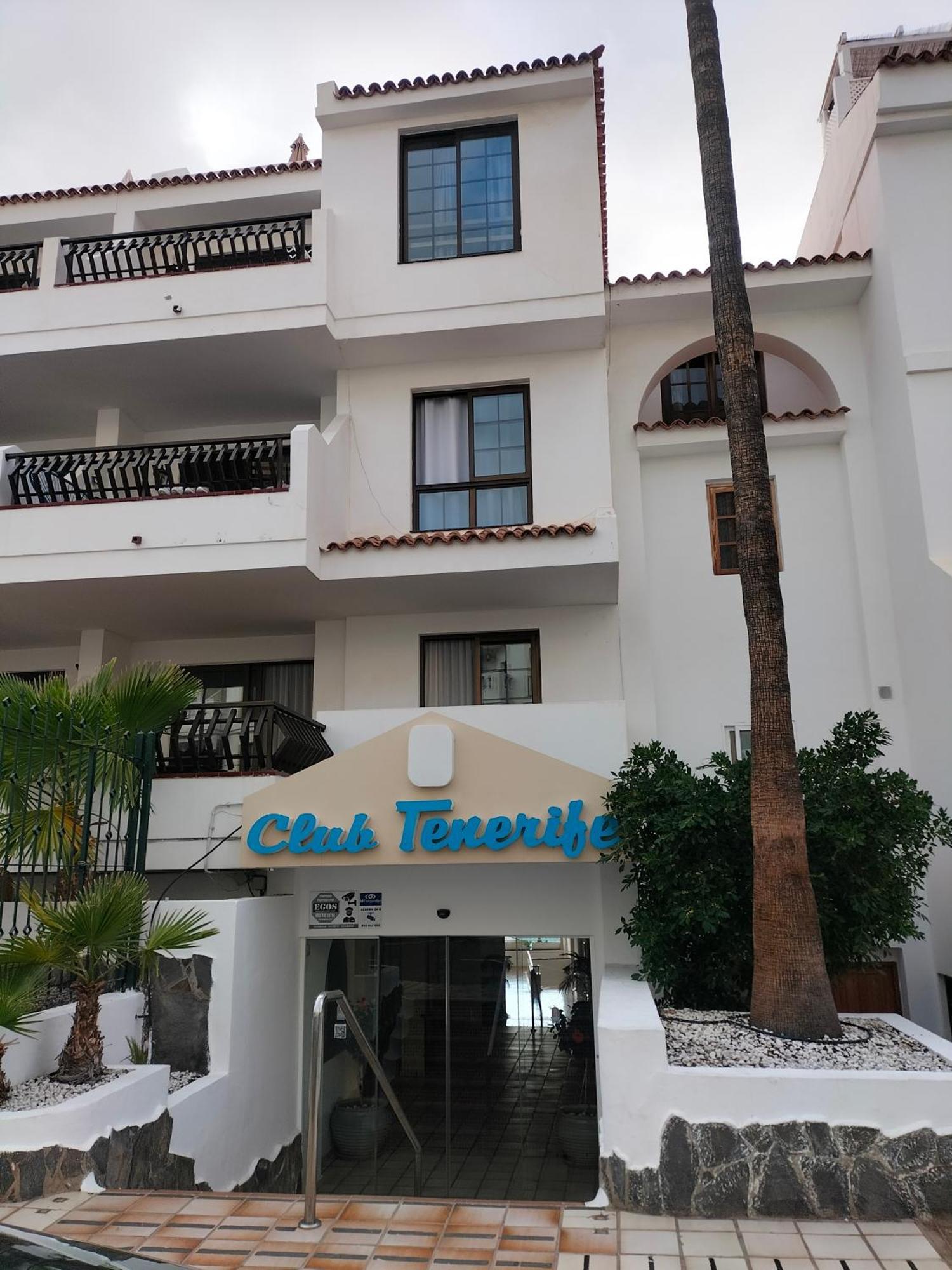 Apartment Cristianos Tipaki
