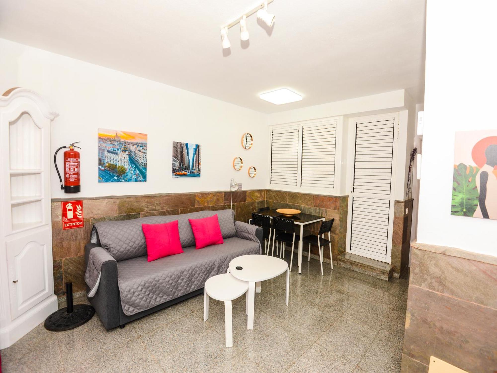 Tenerife Sur Cristianos,parking,air,wifi