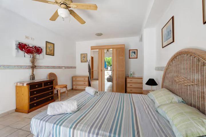 Apartamento 001, Club Atlantis, Puerto Colon, Adeje *