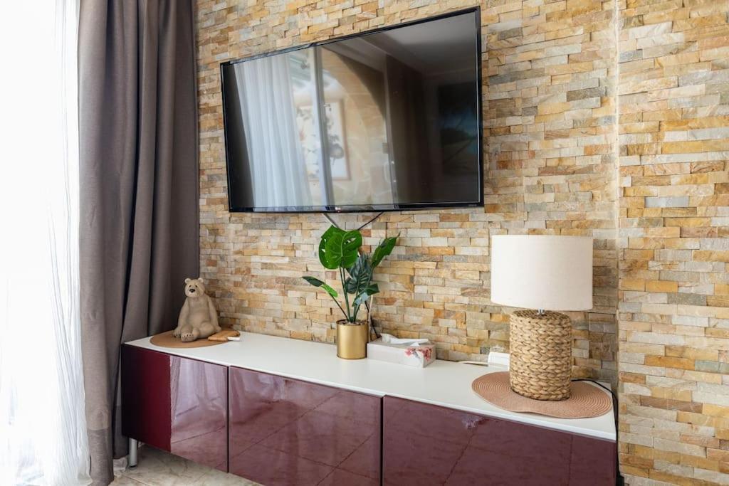 Apartment Beachfront Private In Pueblo Torviscas Sunset Harbour