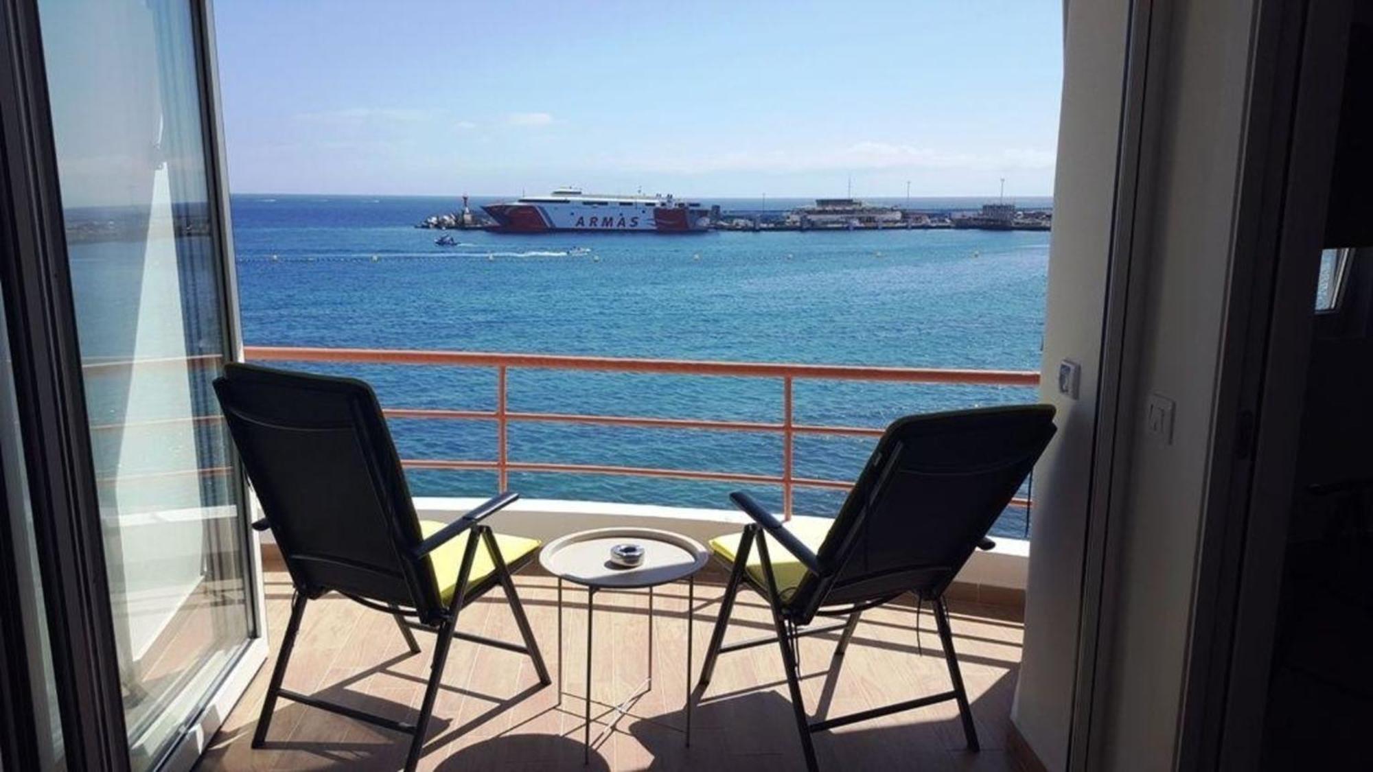 Fuer 3 Personen Ca 45 M In Cristianos, Teneriffa Westkueste Von Teneriffa * Los Cristianos (Tenerife)