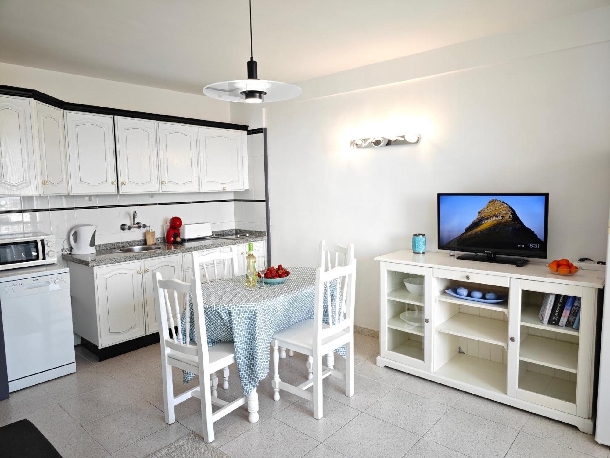 Blanco&azul - Comfortable Ocean View Next To The