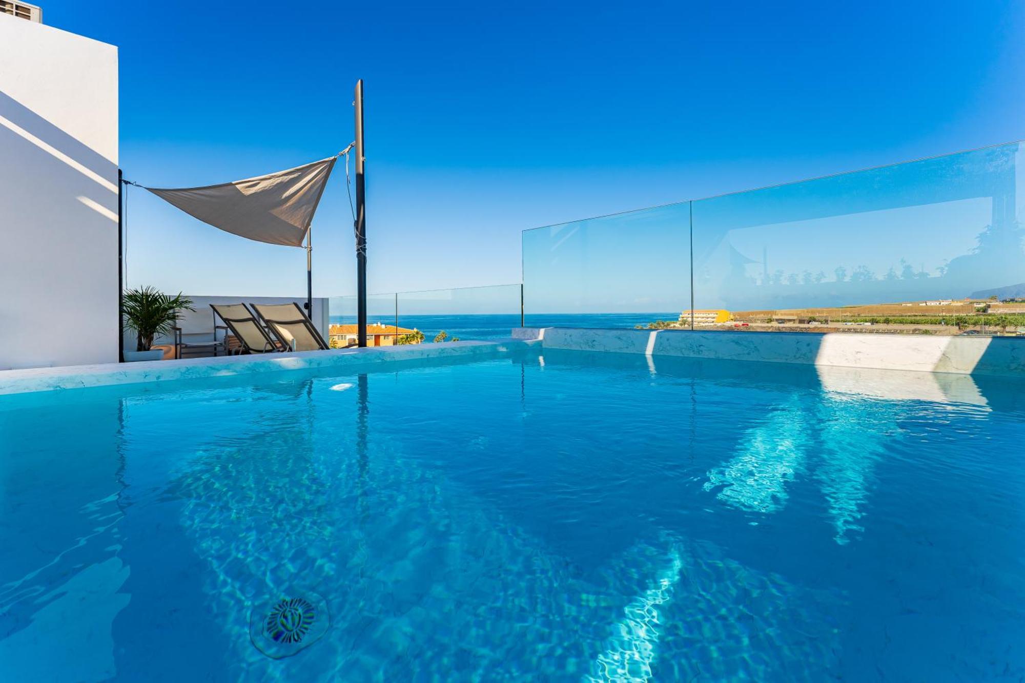 House - Modern In Tenerife, Spain Villa Guía de Isora
