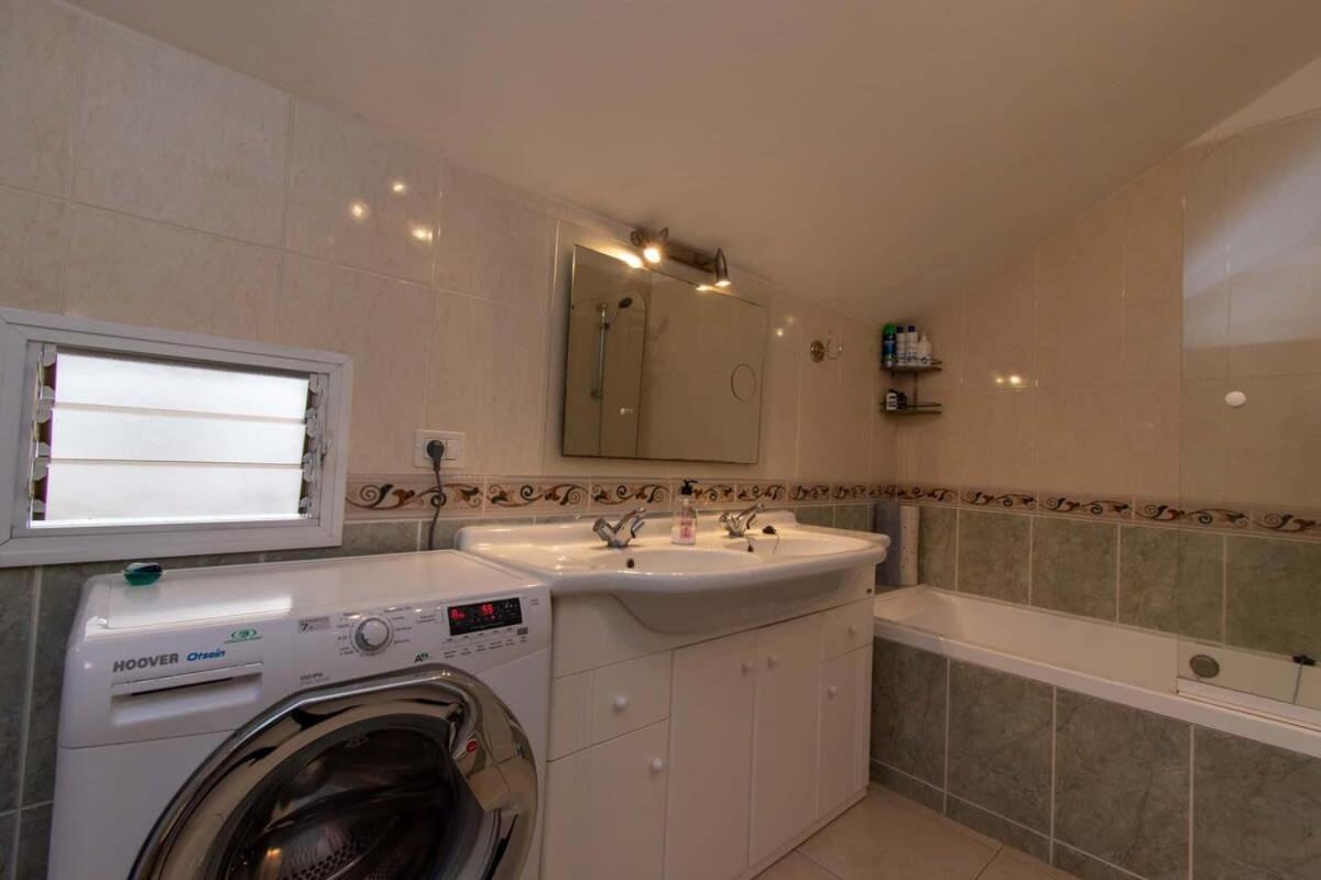 Tenerife Royal Gardens 19 - One Bed Front Line With Amazing Sea Views * Playa de las Americas (Tenerife)
