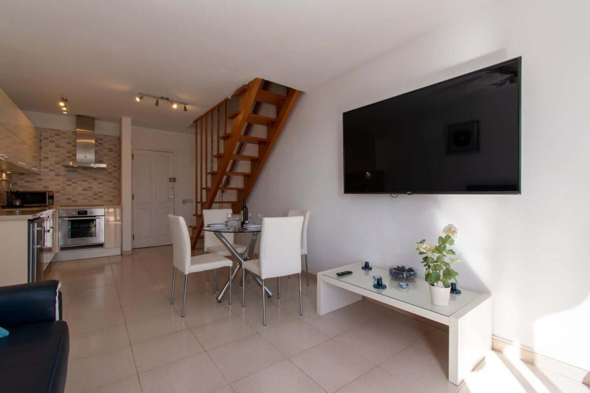 Tenerife Royal Gardens 19 - One Bed Front Line With Amazing Sea Views Playa de las Americas (Tenerife)
