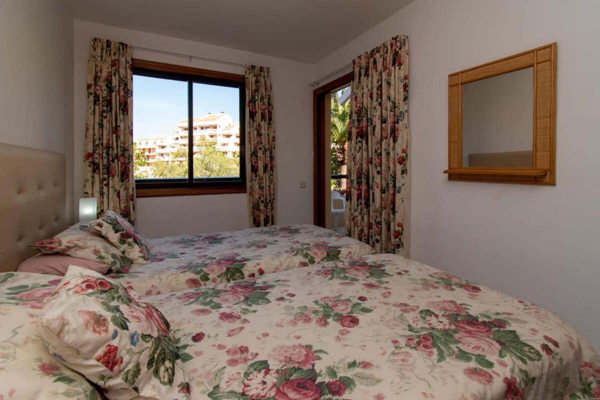 Compostela Beach 28 - Four Bed Overlooking Pool * Playa de las Américas