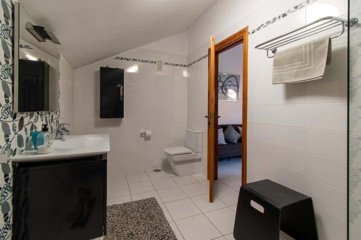 Compostela Beach 28 - Four Bed Overlooking Pool Villa Playa de las Américas