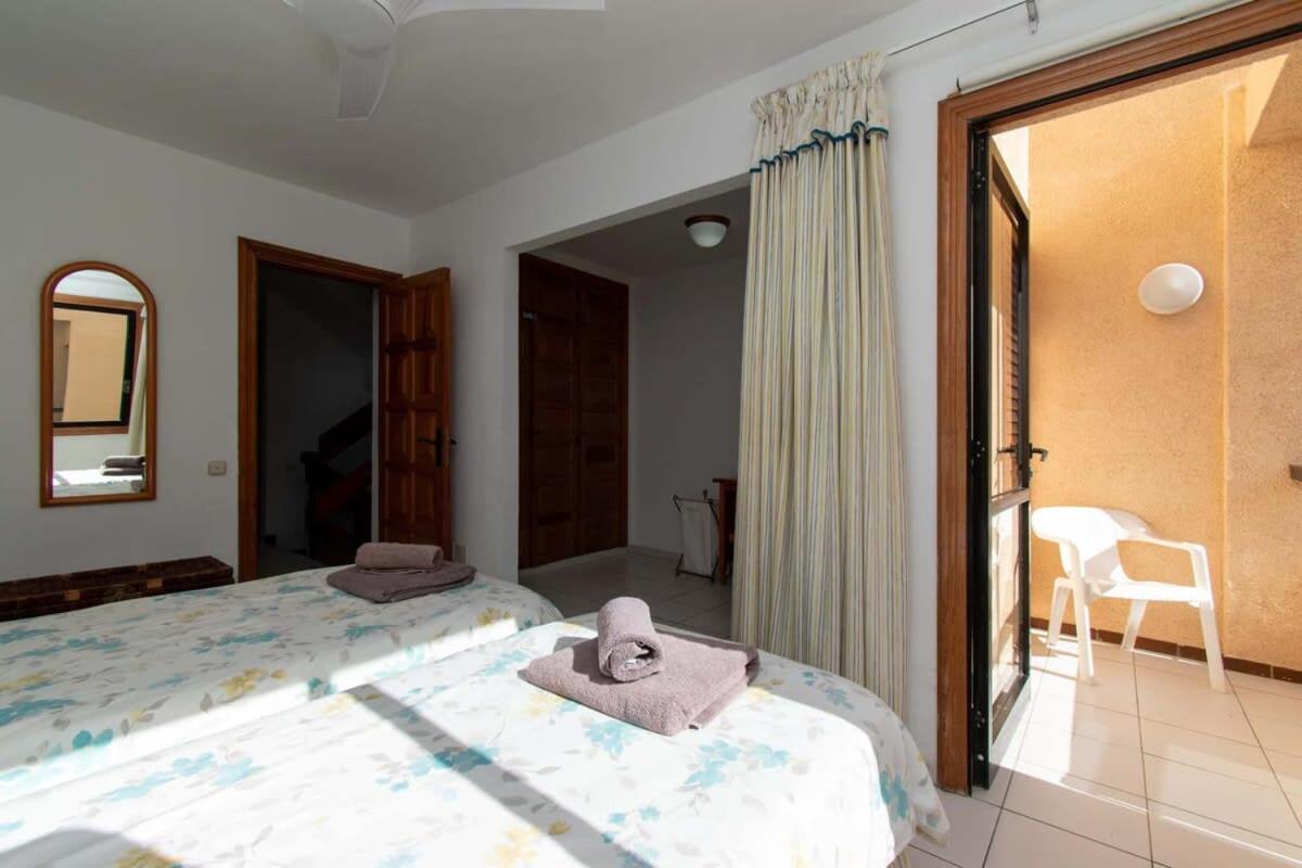 Villa Compostela Beach 28 - Four Bed Overlooking Pool Playa de las Américas