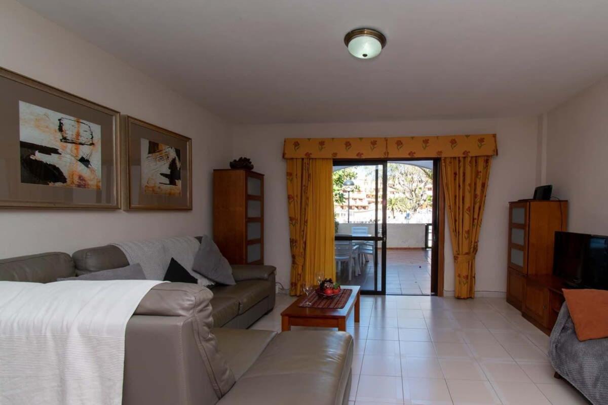 Compostela Beach 28 - Four Bed Overlooking Pool * Playa de las Américas