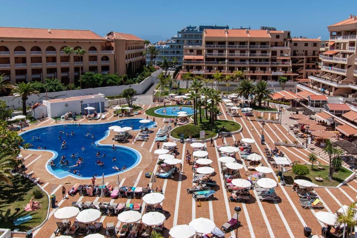 Villa Compostela Beach 28 - Four Bed Overlooking Pool Playa de las Americas (Tenerife)