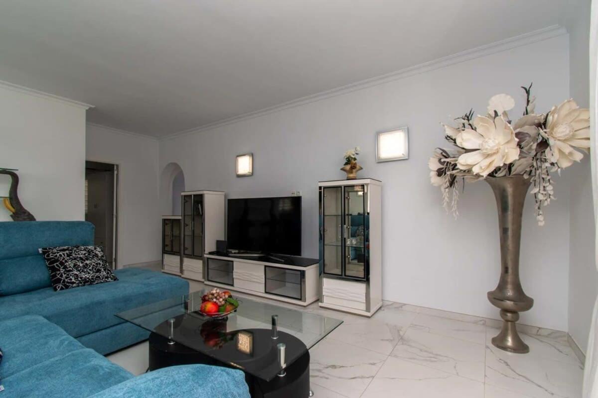 Melua Villa
