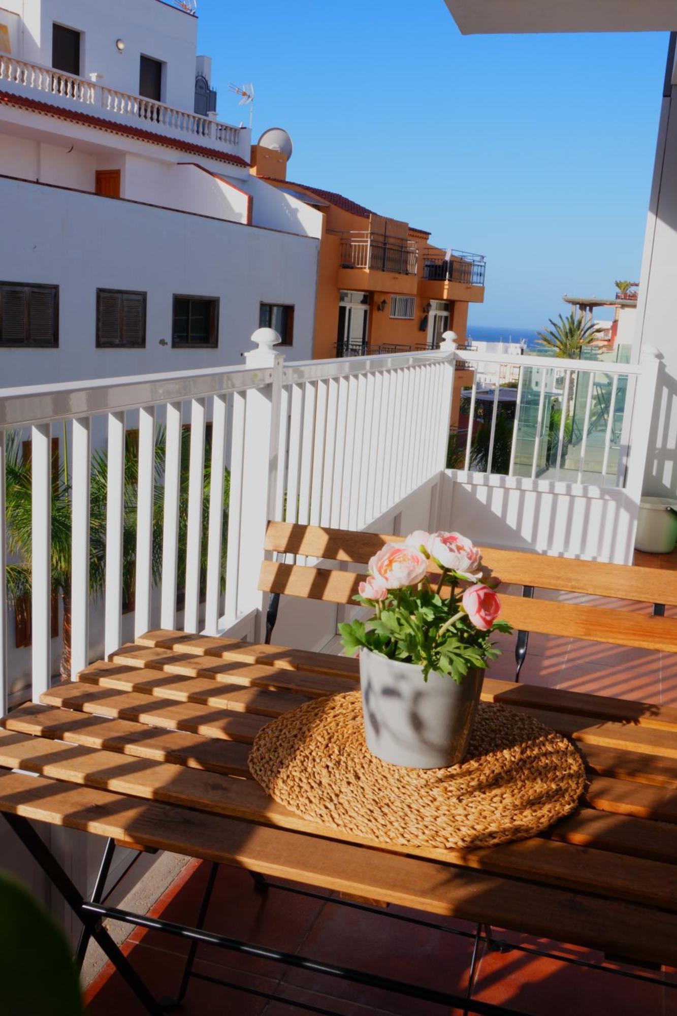 Buho Cristianos Los Cristianos (Tenerife)