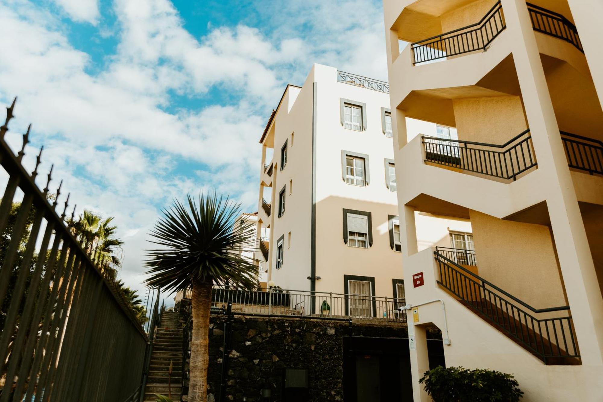 Spacious 2 Bedroom Golden By Aqua Vista Tenerife Apartment Callao Salvaje