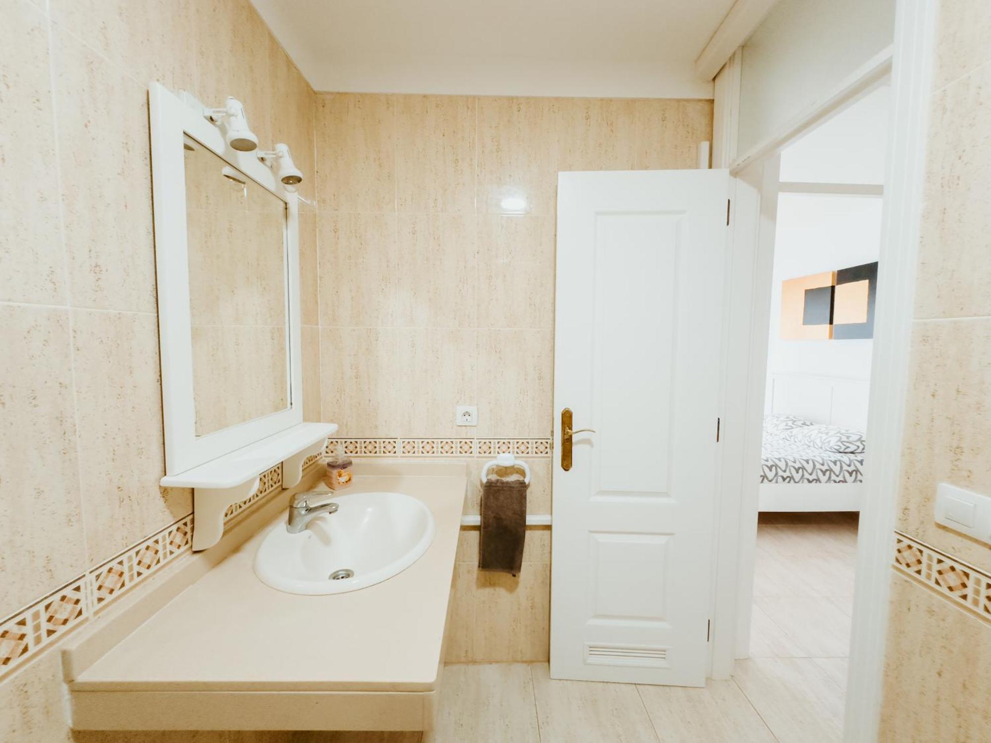 Spacious 2 Bedroom Golden By Aqua Vista Tenerife Apartment Callao Salvaje