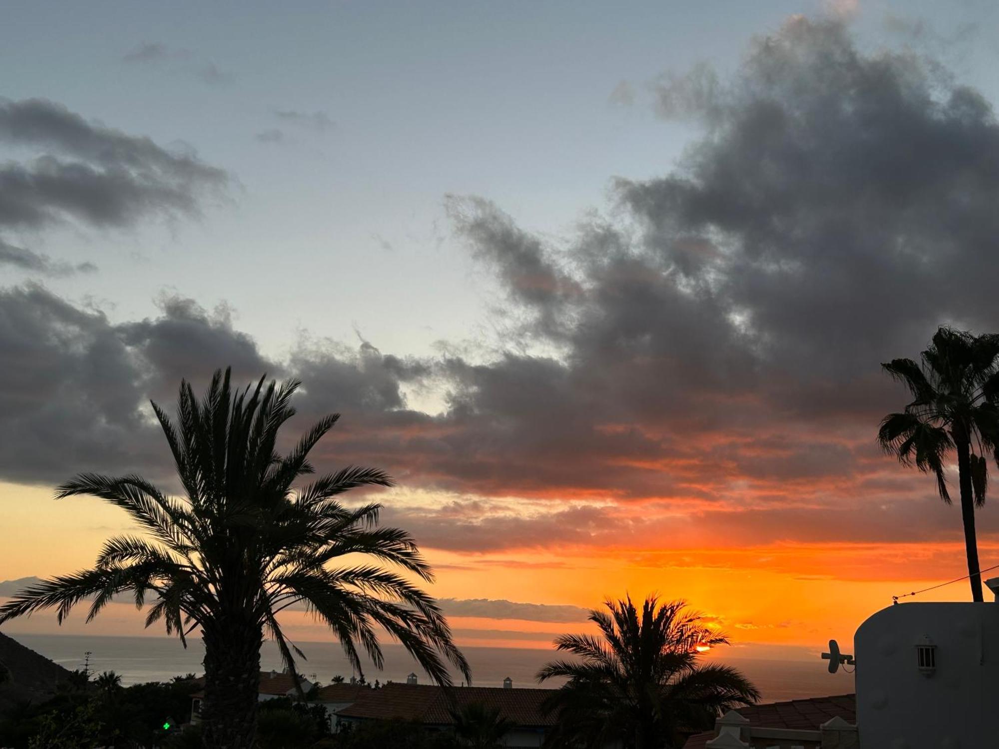 Azure Horizon And Breeze - Panoramic Ocean View And Heated Pool Villa Chayofa