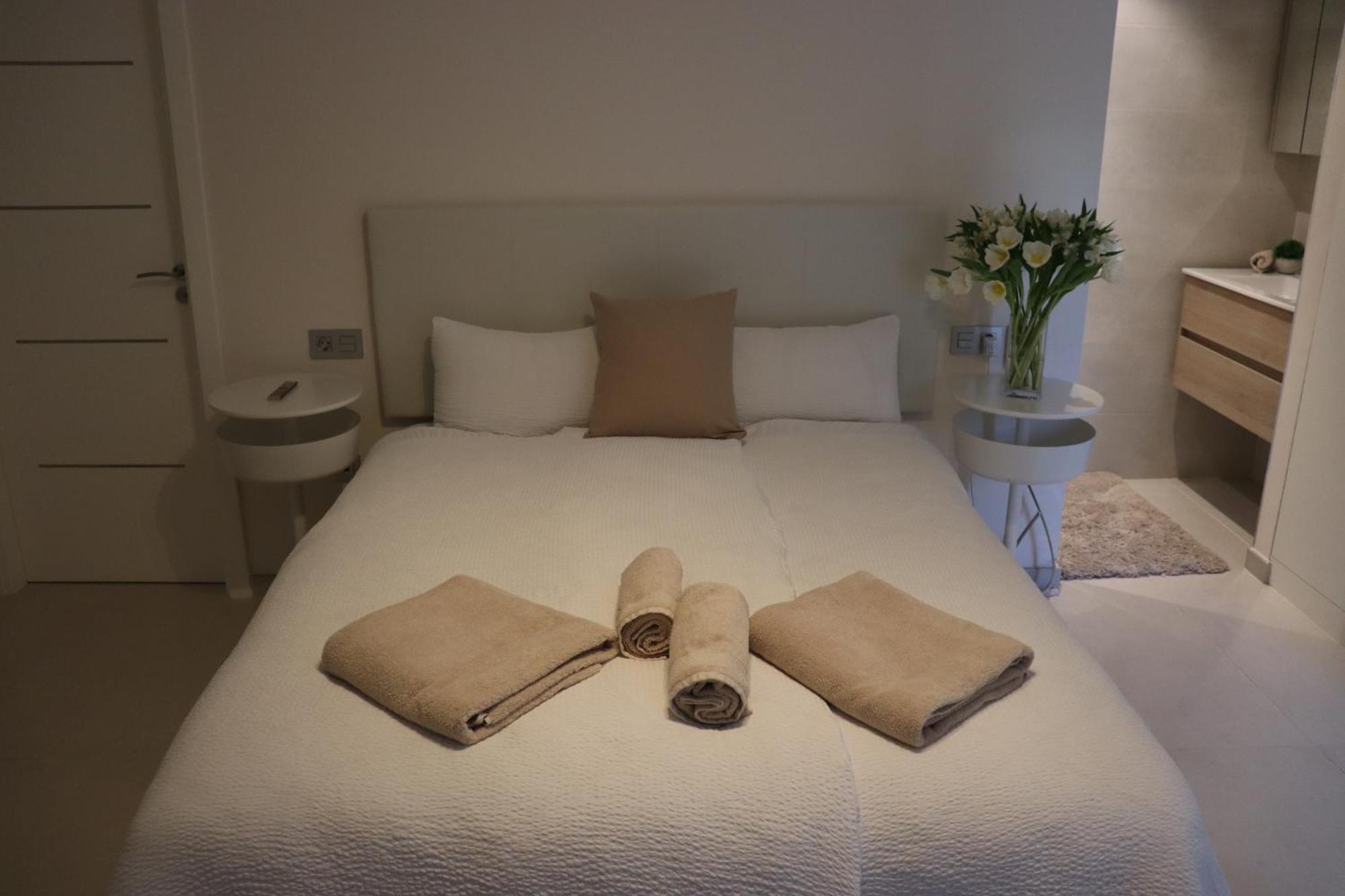 Villa Azure Sky - Panoramic Ocean View, Luxury, San Eugenio Costa Adeje (Tenerife)