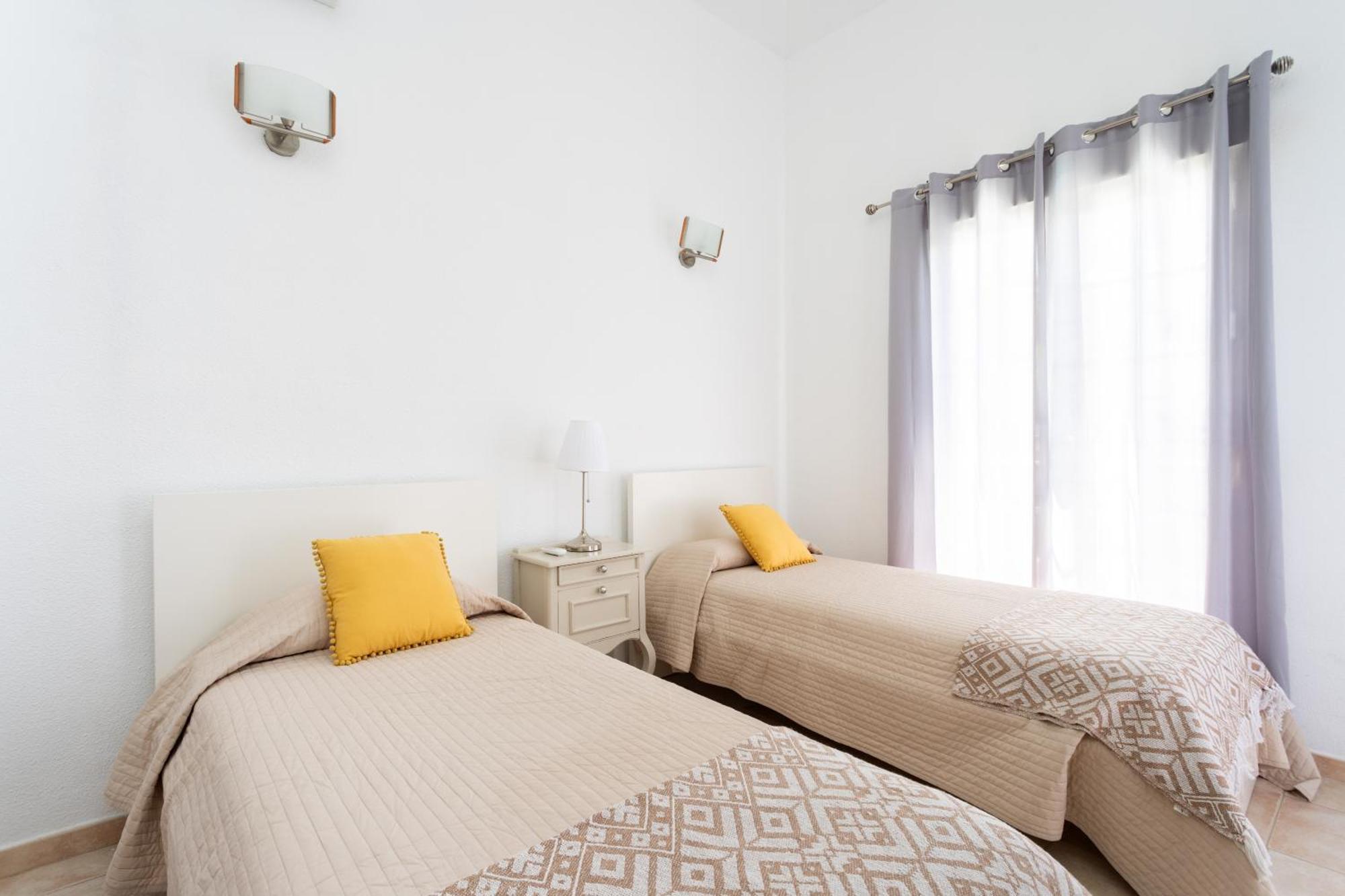 Holiday home Chloe Tenerifesummervillas Giant Private Pool 11 Meters Long Costa Adeje (Tenerife)