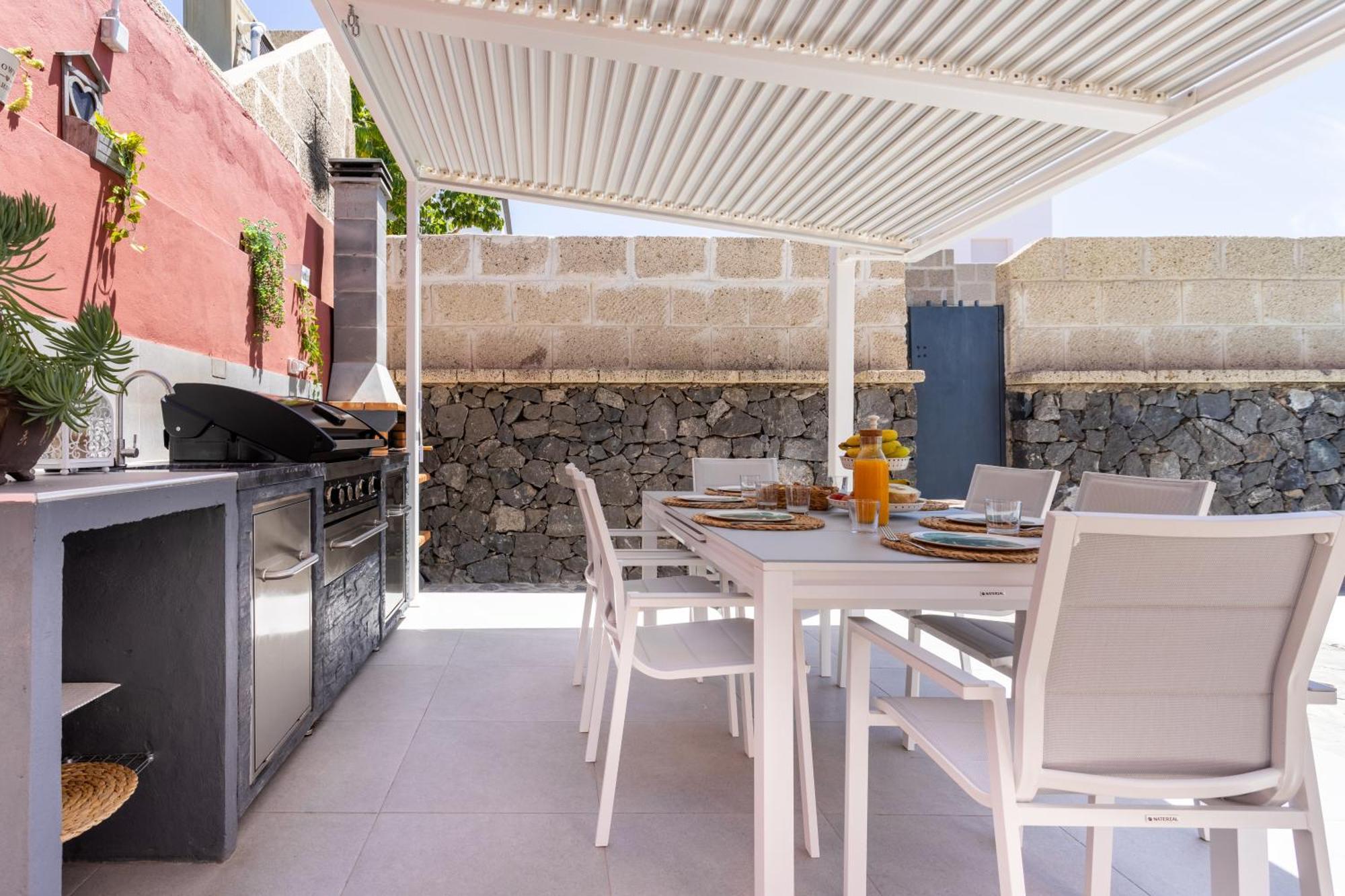 Chloe Tenerifesummervillas Giant Private Pool 11 Meters Long