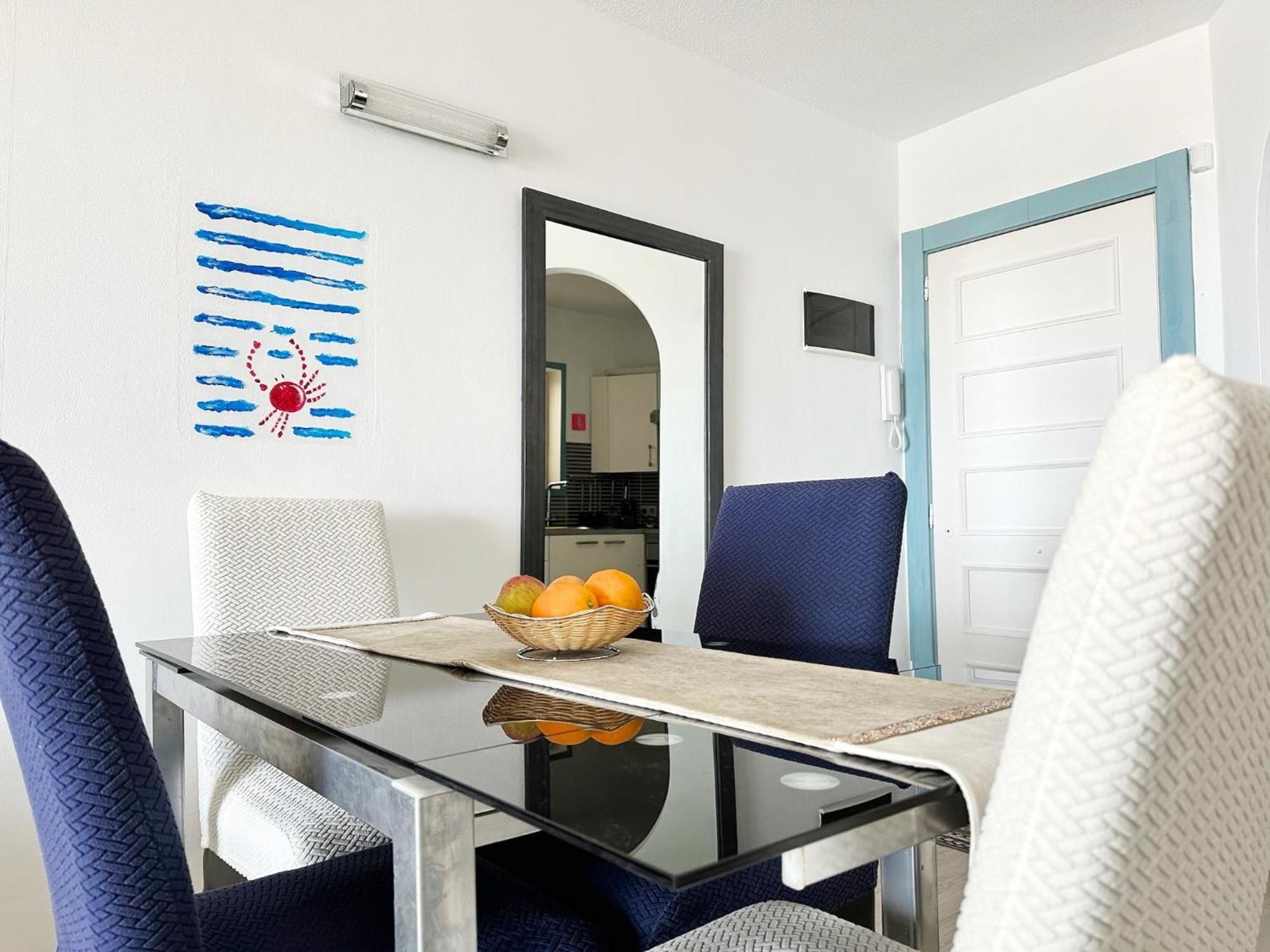 Relaxing Ocean View, Spacious Art With Large Terrace, Near Beaches