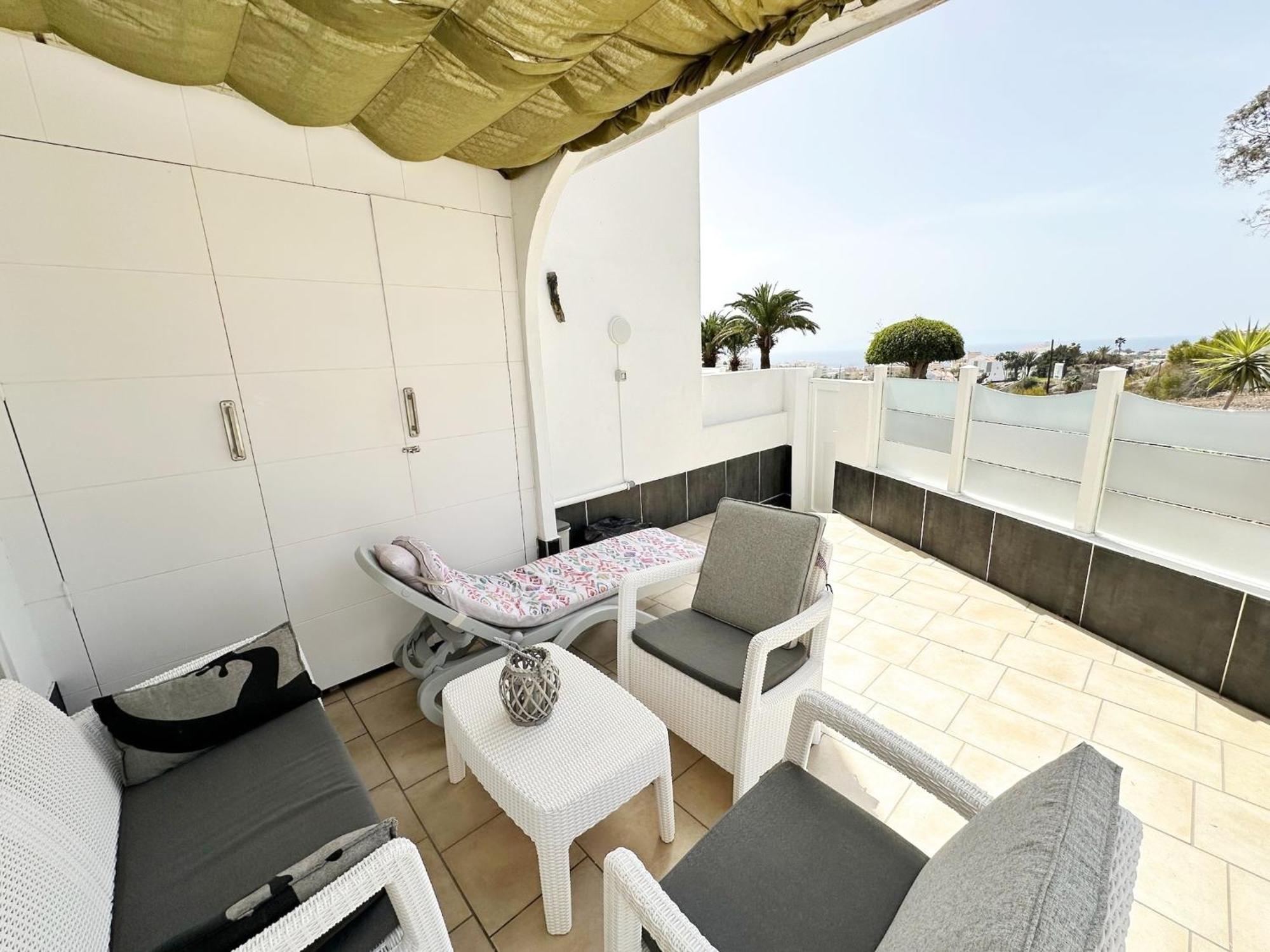 Relaxing Ocean View, Spacious Art With Large Terrace, Near Beaches