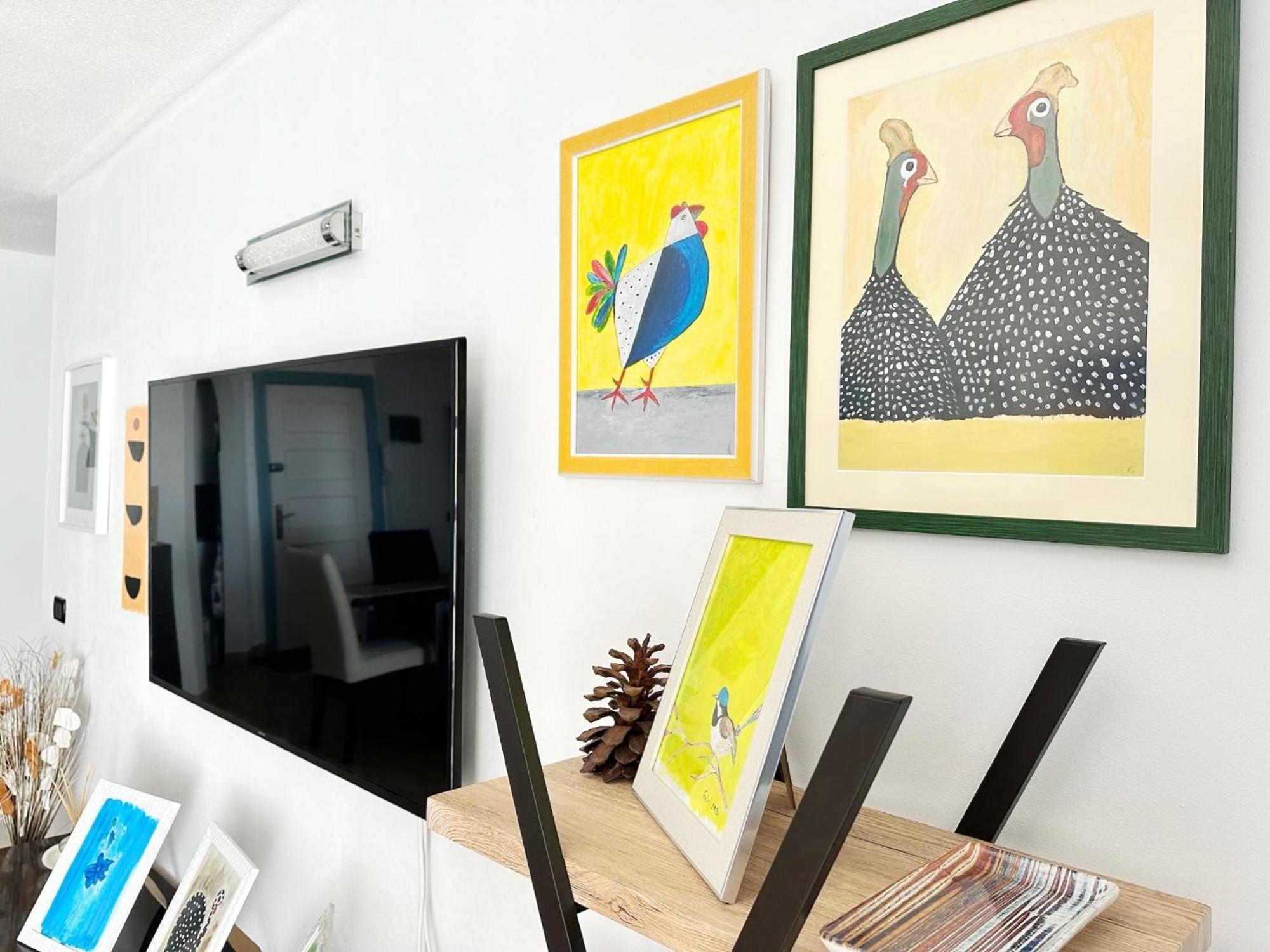 Relaxing Ocean View, Spacious Art With Large Terrace, Near Beaches