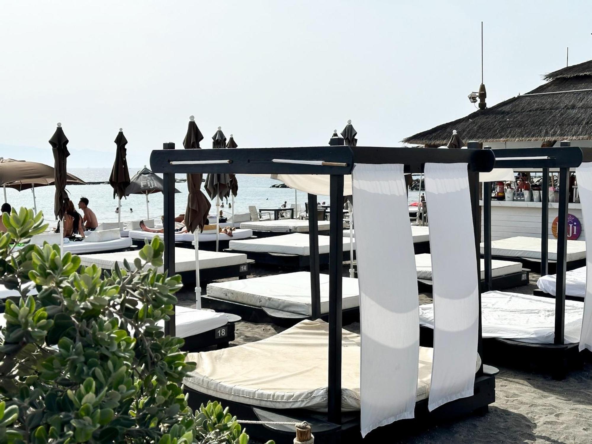 Relaxing Ocean View, Spacious Art With Large Terrace, Near Beaches