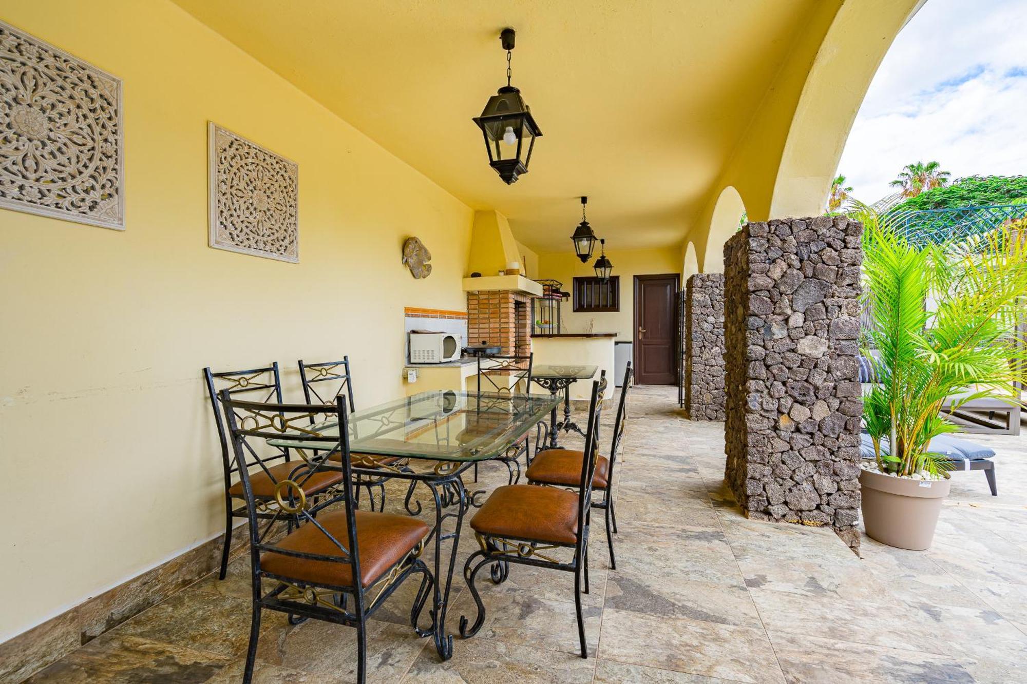 Villa Natali ,luxury 3-levels Large On Tenerife, Ocean View, Private Poo L& Barbecue Area *